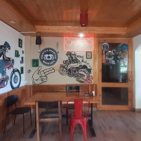 Throttle Shrottle Moto Hostel Manali  Exterior photo