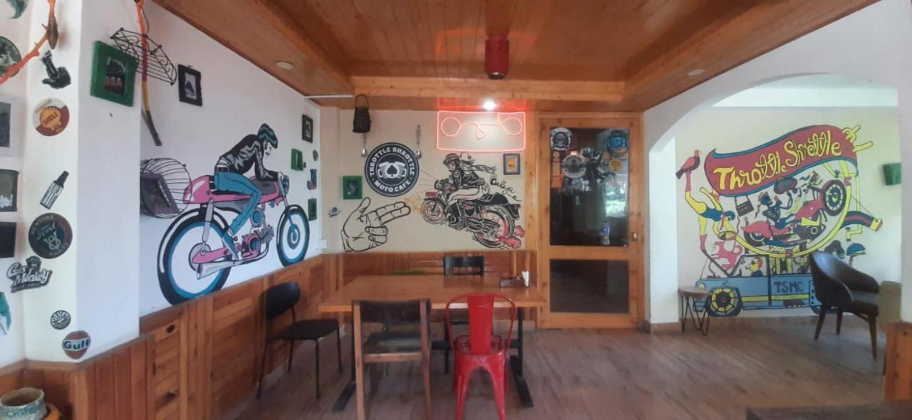 Throttle Shrottle Moto Hostel Manali  Exterior photo