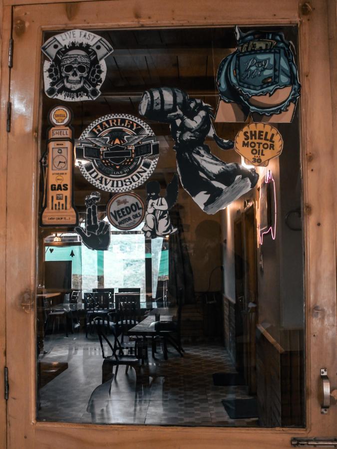 Throttle Shrottle Moto Hostel Manali  Exterior photo