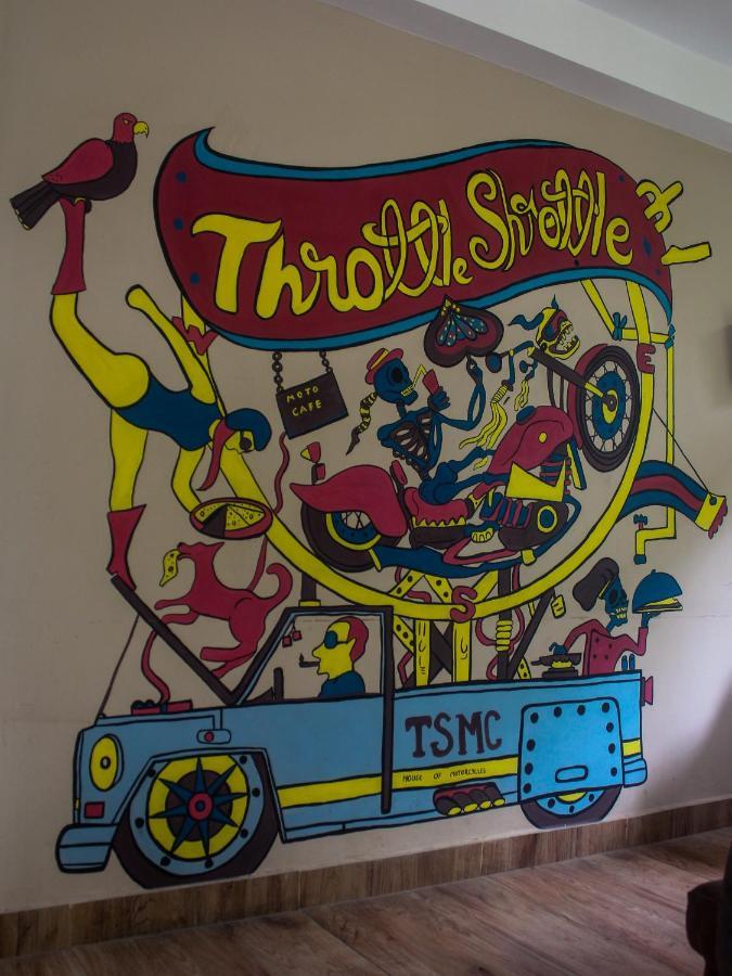 Throttle Shrottle Moto Hostel Manali  Exterior photo